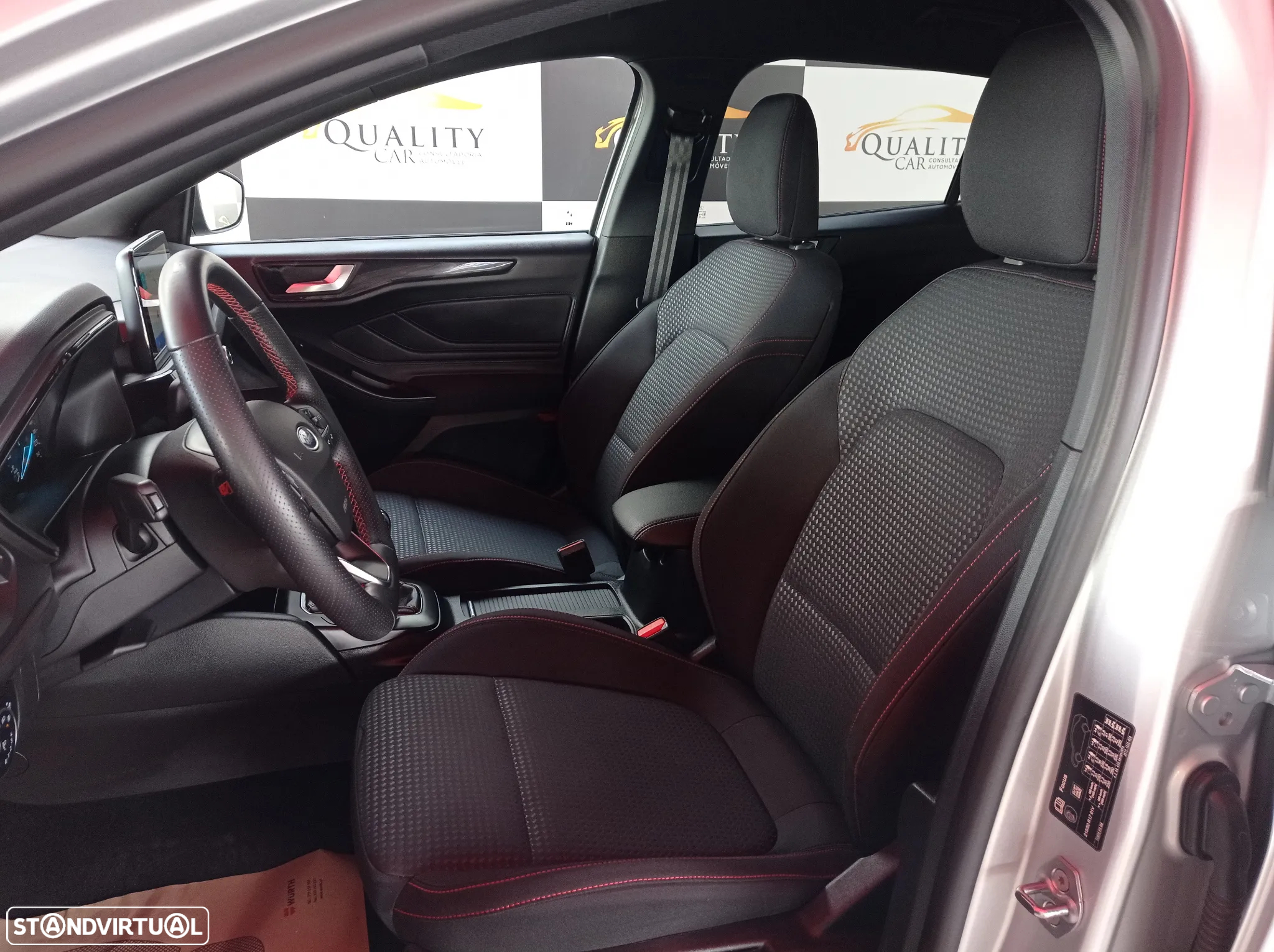 Ford Focus SW 1.0 EcoBoost ST-Line - 13