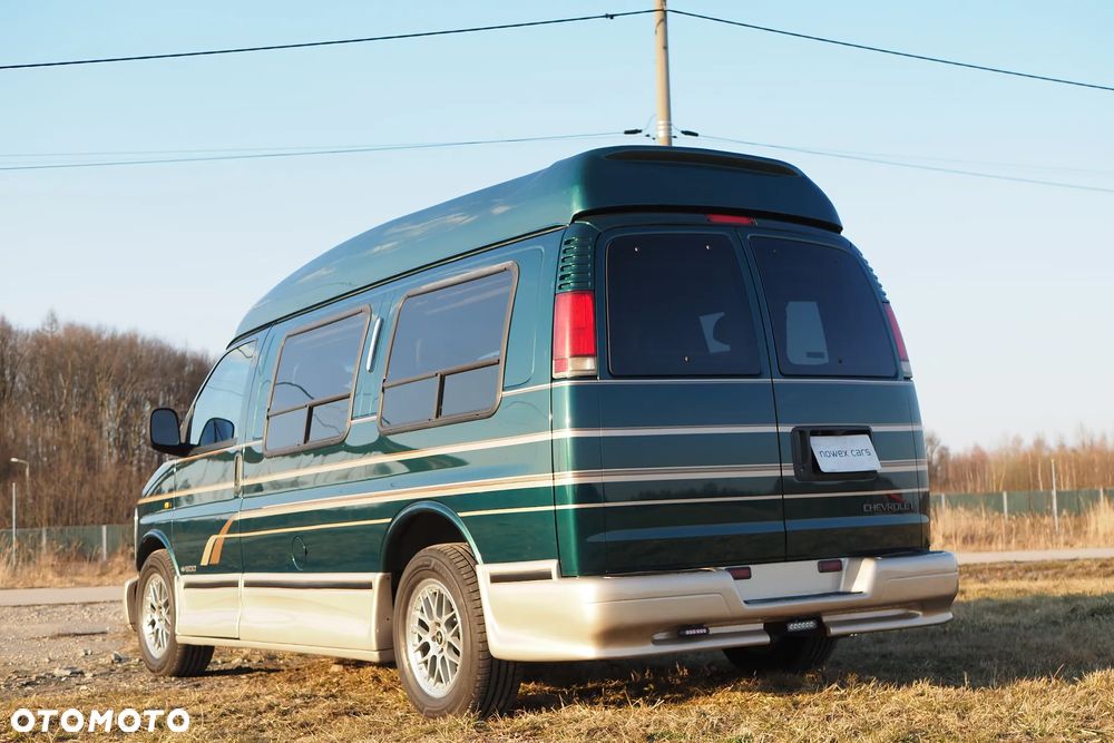 Chevrolet Express - 22