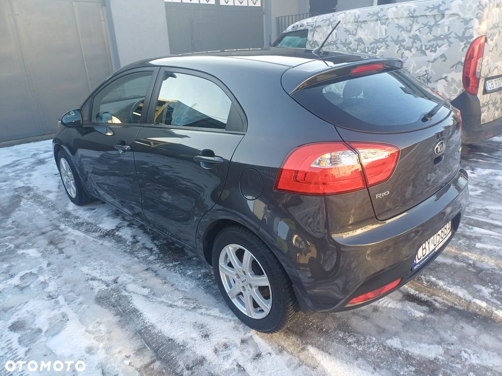 Kia Rio 1.2 Business Line - 9