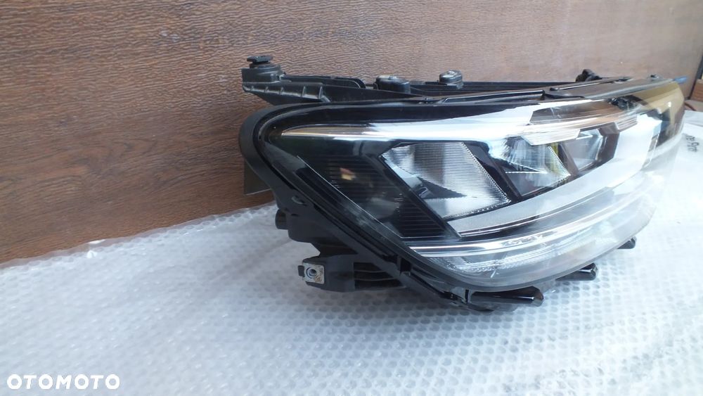 Lampa przednia prawa Fulled Volkswagen Passat B8  3G1941036P - 3