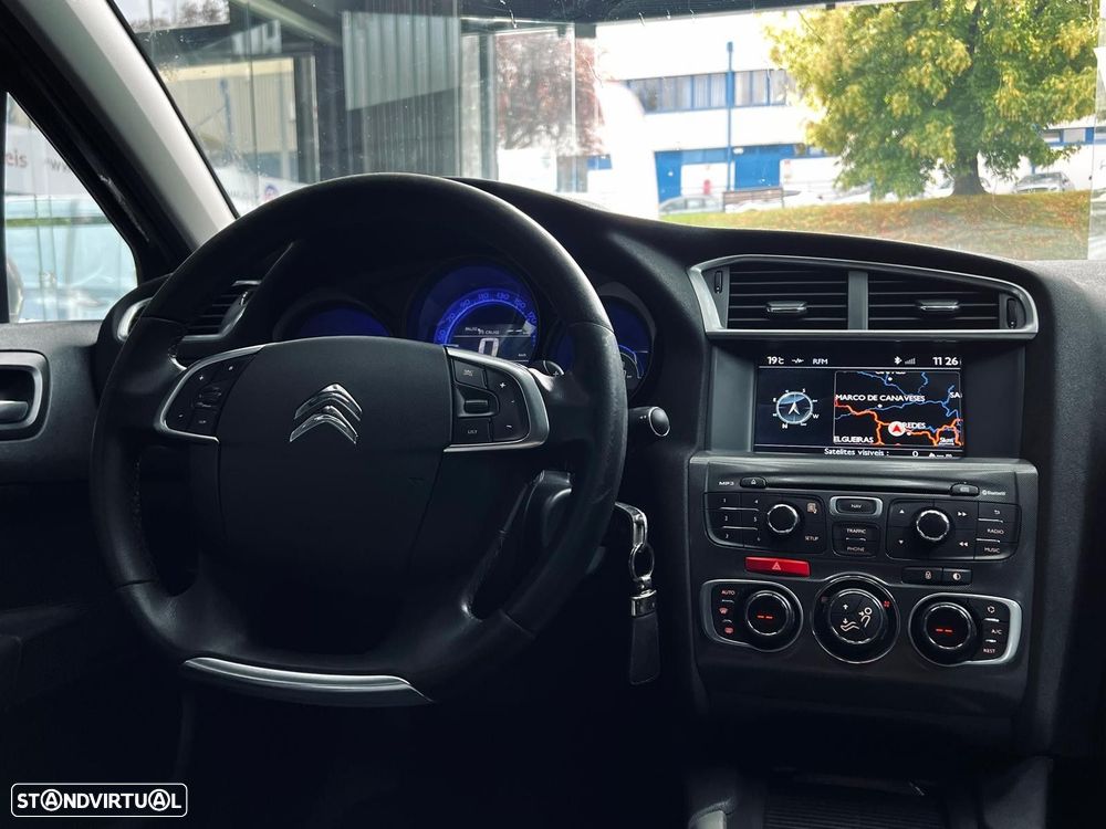 Citroën C4 e-HDi 115 ETG6 Exclusive - 21