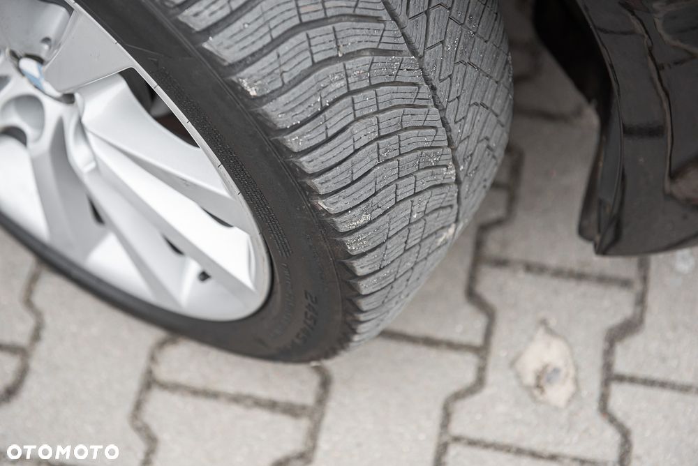 BMW Seria 5 520d - 38