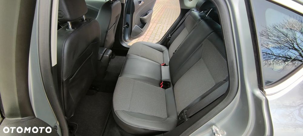 Opel Astra 1.6 Cosmo - 32