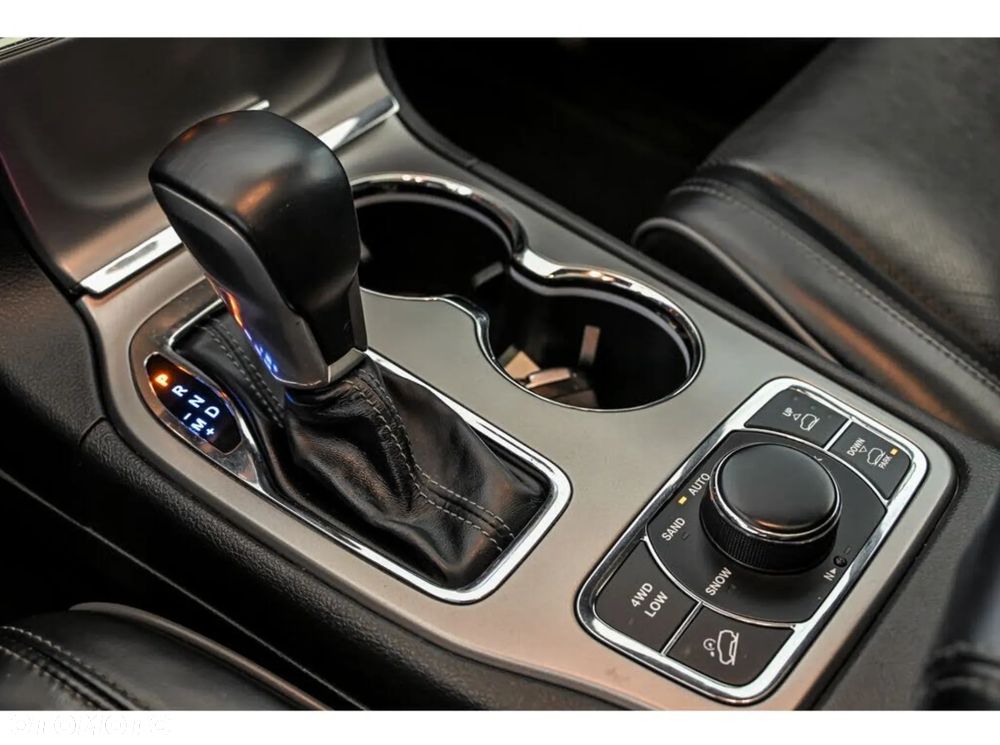 Jeep Grand Cherokee 3.6 V6 Overland - 26