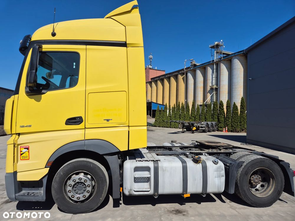 Mercedes-Benz Actros MP4 - 10