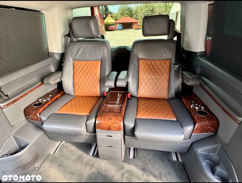 Volkswagen Multivan - 7