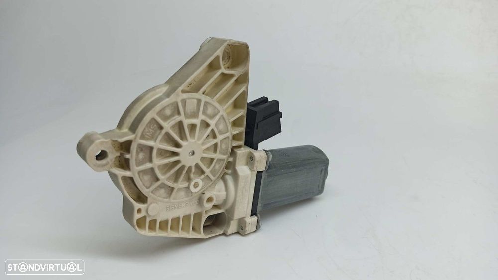 MOTOR ELEVADOR FRENTE ESQUERDO MERCEDES CLASE B (W245) 180 CDI (245.207) - 4