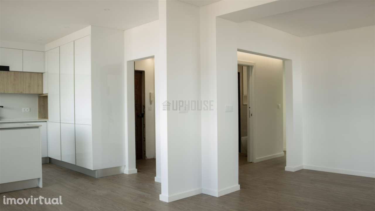 Apartamento T4 Duplex Totalmente Remodelado no Coração de Viseu - Grande imagem: 4/10