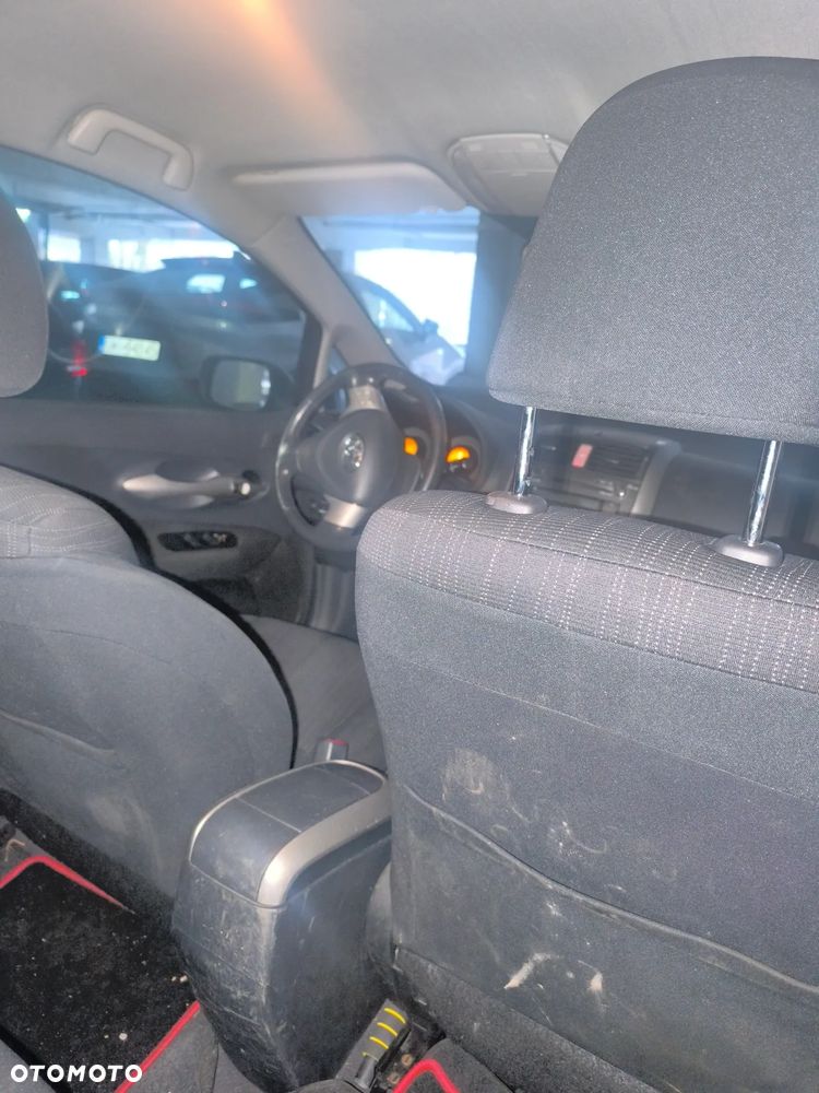 Toyota Auris 2.0 D-4D Sol - 9