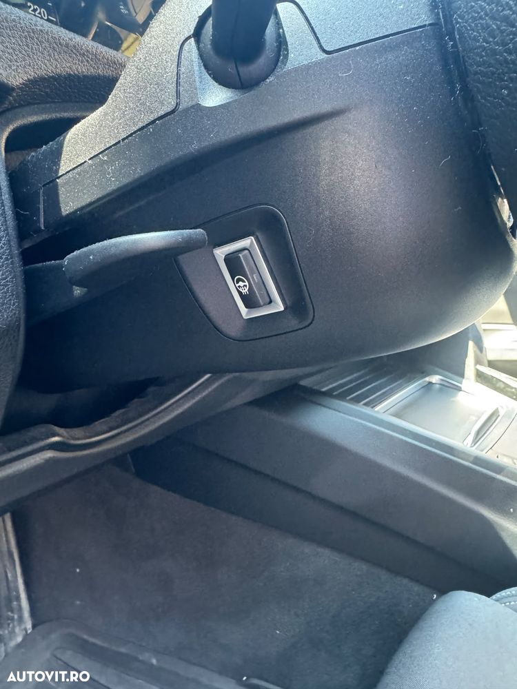 BMW Seria 3 320d xDrive AT - 17