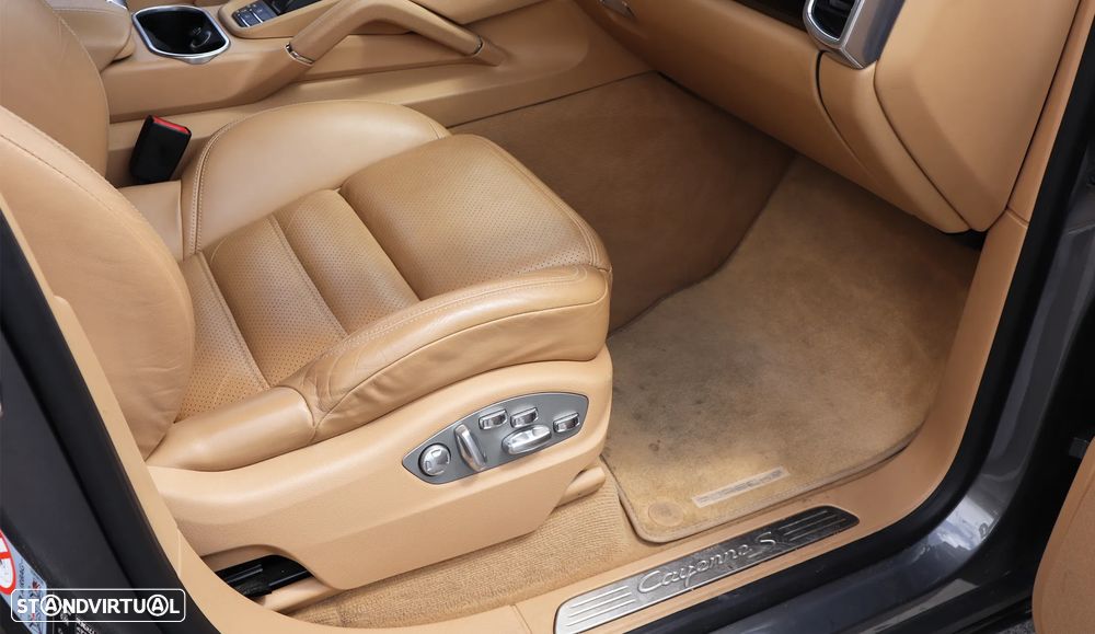 Porsche Cayenne S Tiptronic S - 30