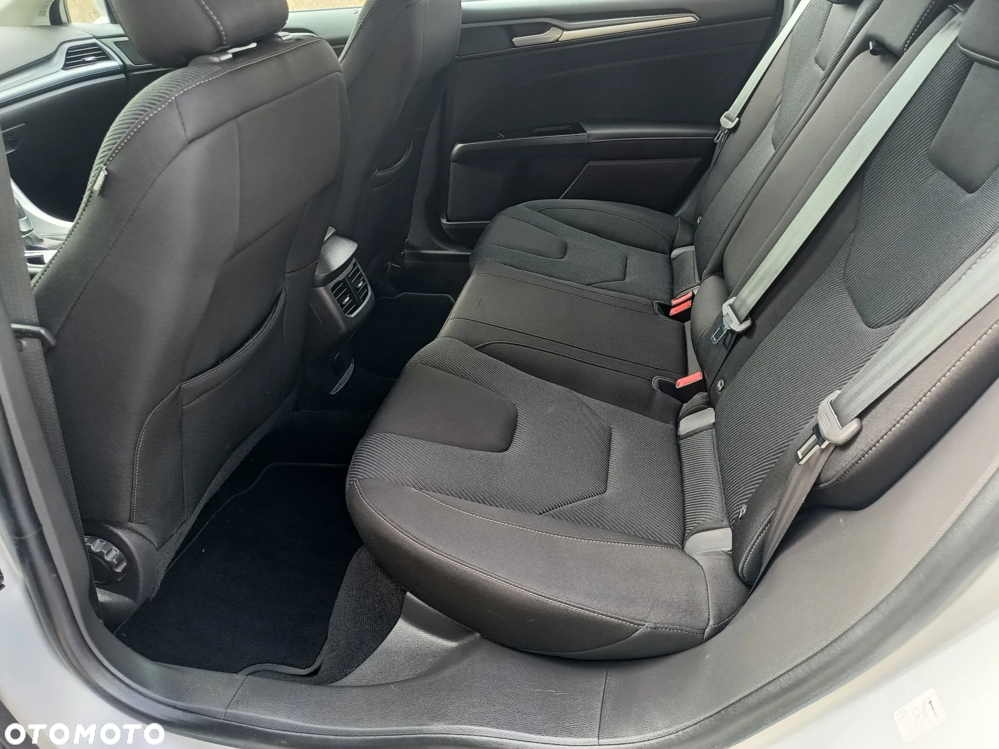Ford Mondeo - 22