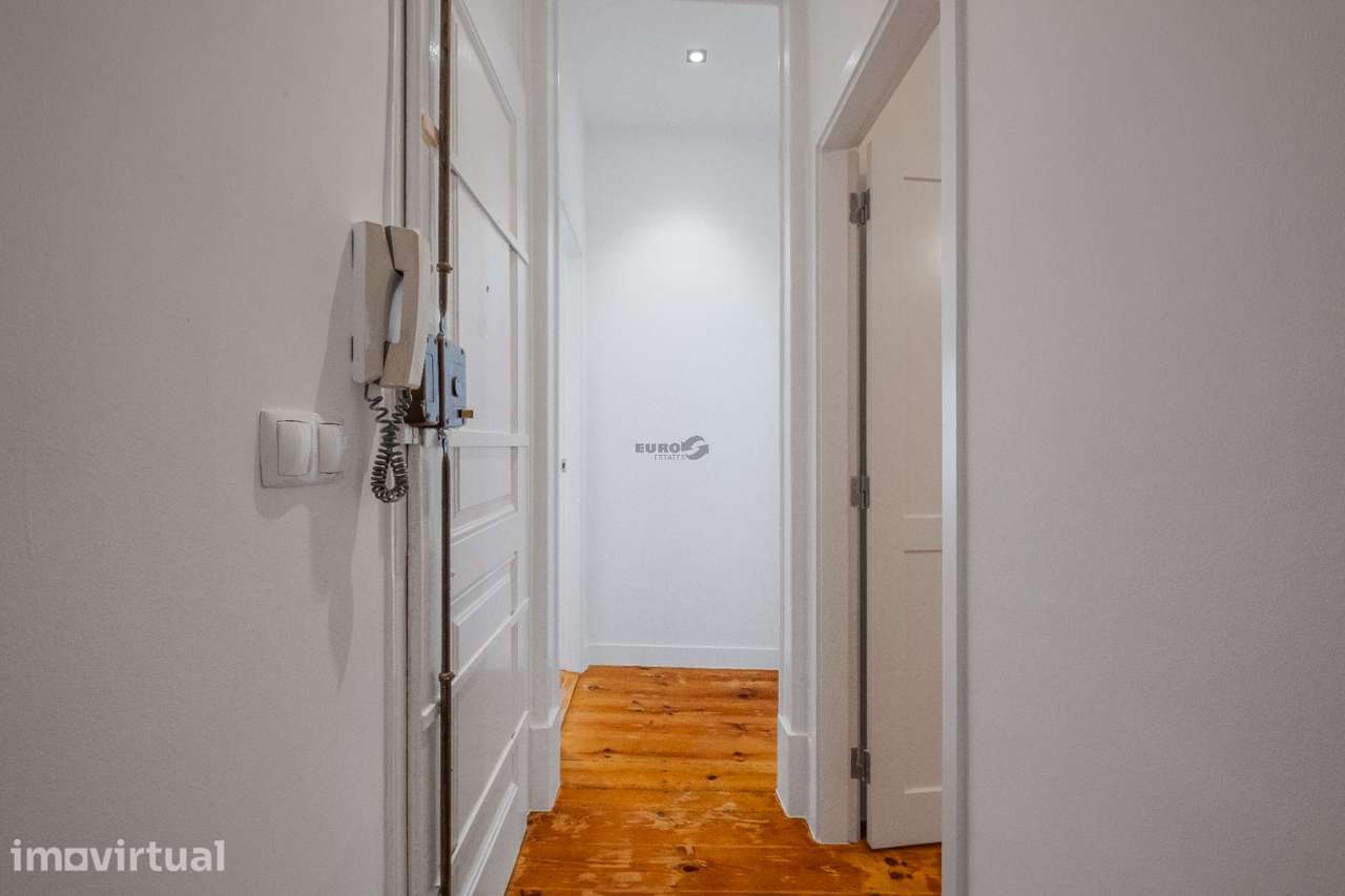 T3 Renovado para arrendamento na Rua António Pereira Carrilho - Grande imagem: 5/25
