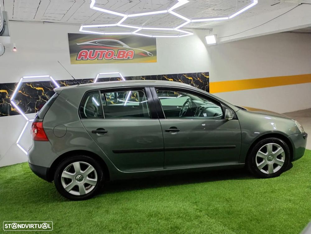 VW Golf - 43