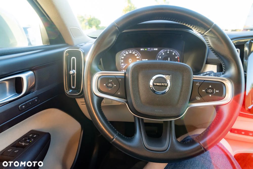 Volvo XC 40 - 22