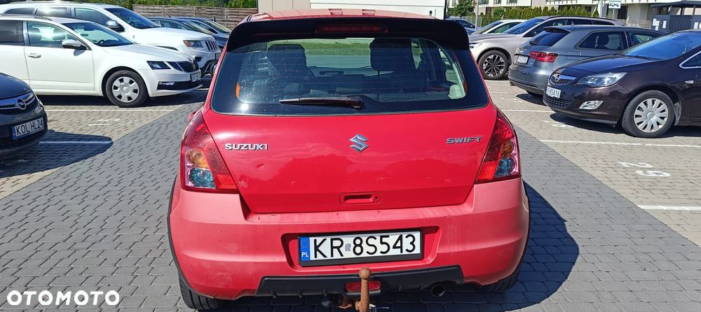 Suzuki Swift - 4
