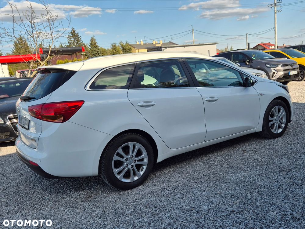 Kia Ceed 1.6 CRDi 128 Platinum Edition - 12