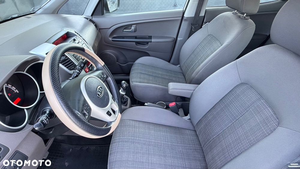 Kia Venga 1.4 L - 15