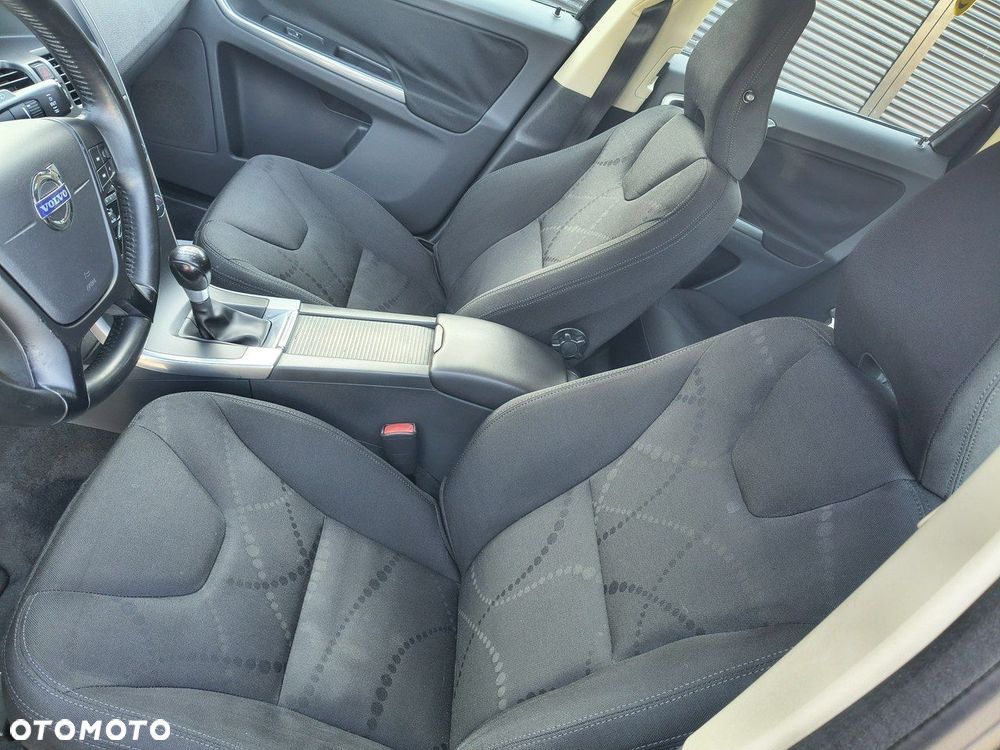 Volvo XC 60 D4 Kinetic - 14