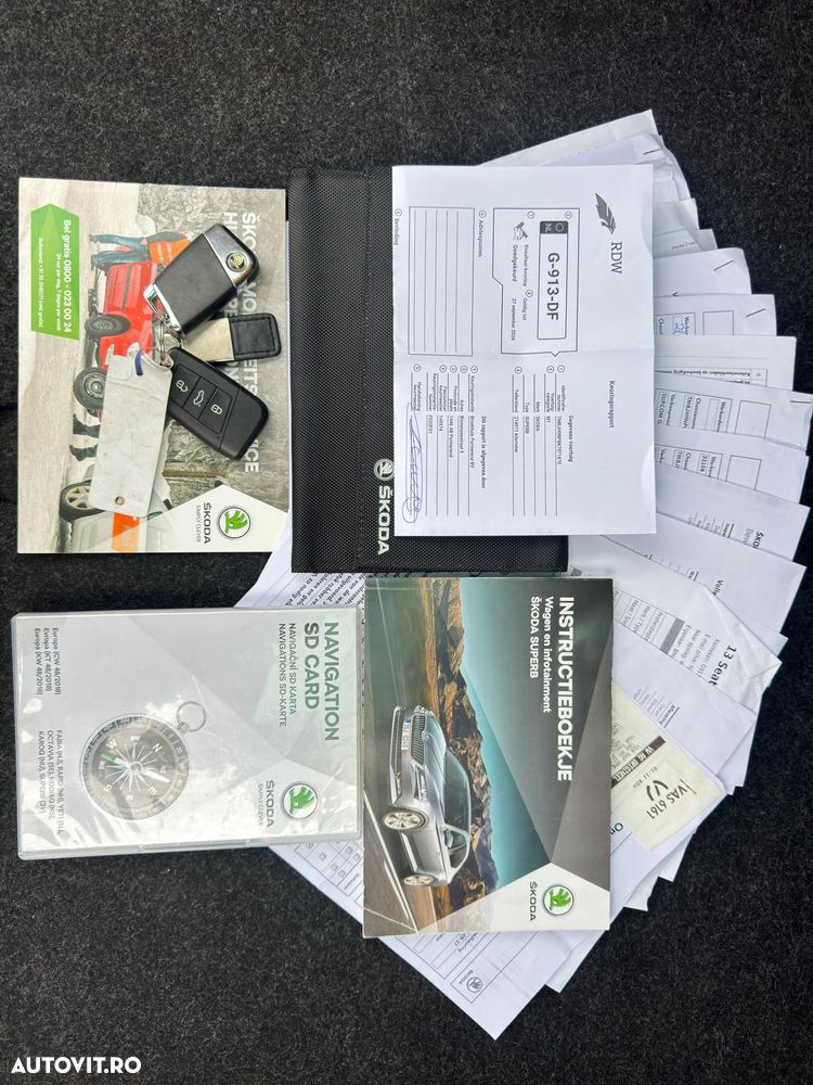 Skoda Superb 2.0 TDI DSG Premium Edition - 38