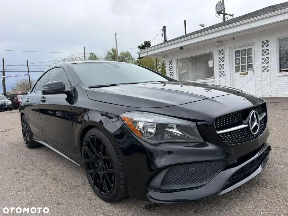 Mercedes-Benz CLA 250 4Matic 7G-DCT AMG Line - 3