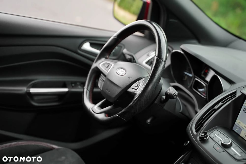 Ford Kuga 2.0 TDCi AWD ST-Line - 18