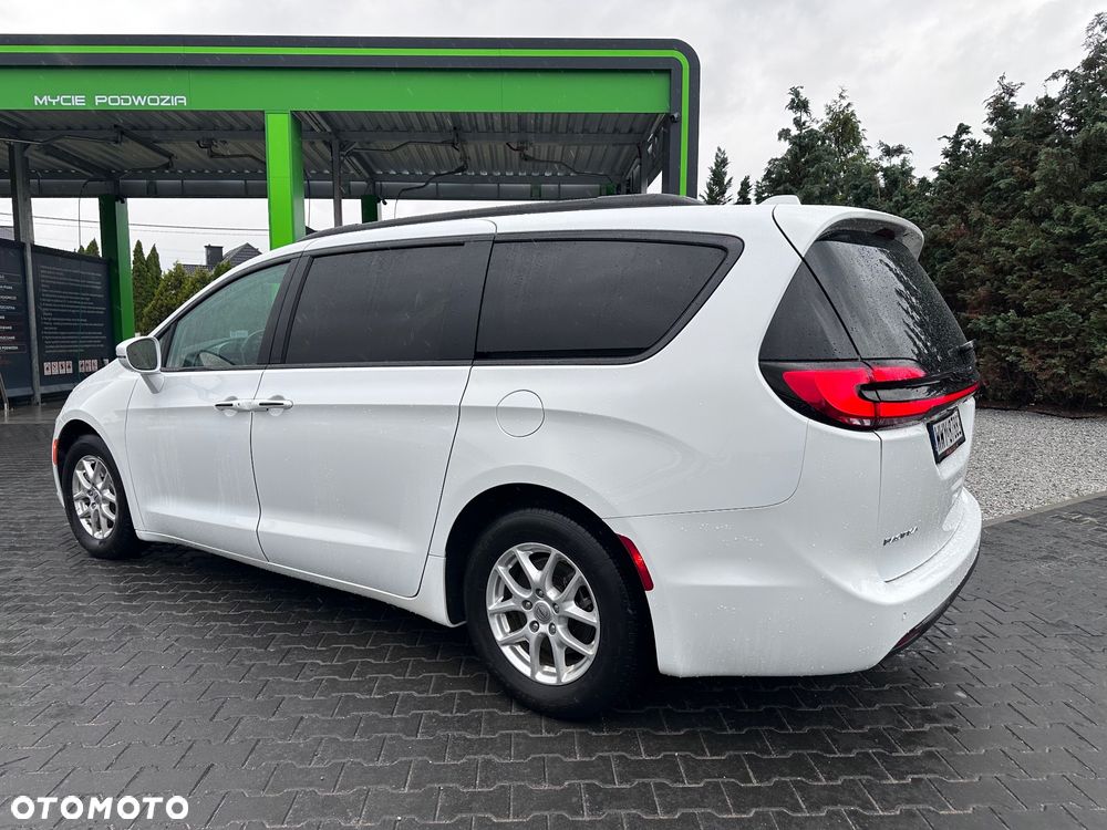 Chrysler Pacifica - 15