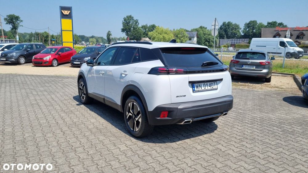 Peugeot 2008 - 8