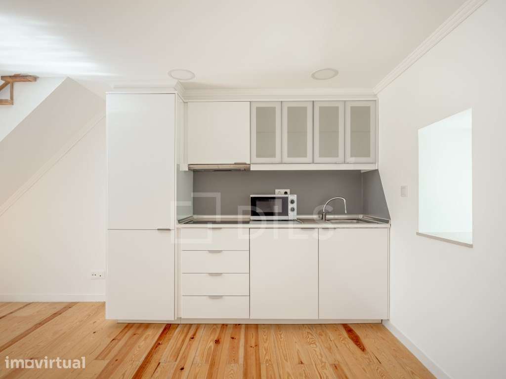 Apartamento T1 com luz natural e zona central, na Misericórdia, Lisboa - Grande imagem: 3/36