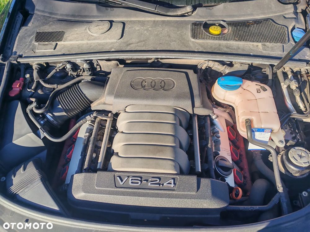 Audi A6 Limousine 2.4 - 17