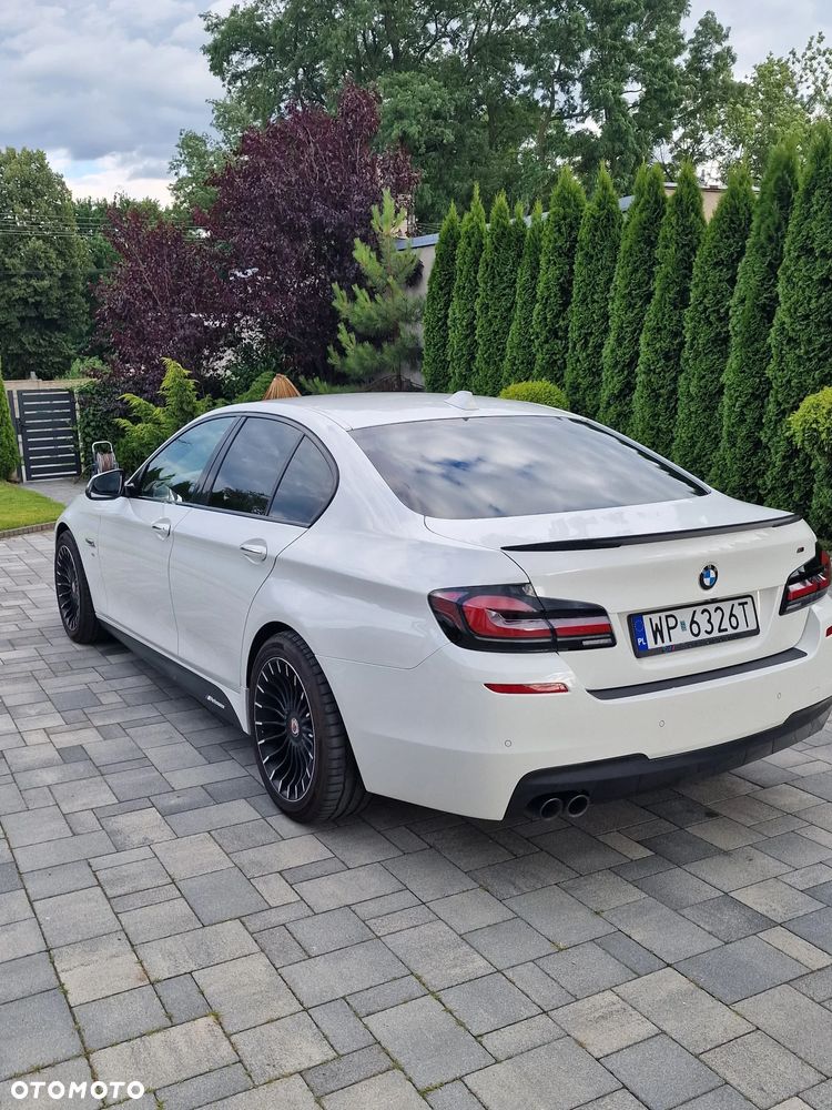 BMW Seria 5 530d xDrive - 15