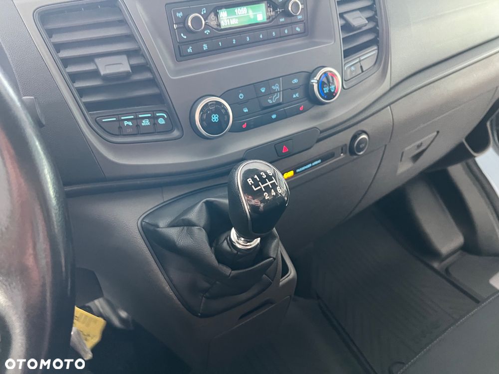 Ford Transit Custom - 32