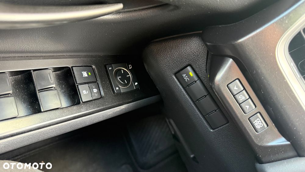 Lexus UX 250h F Sport 2WD - 23