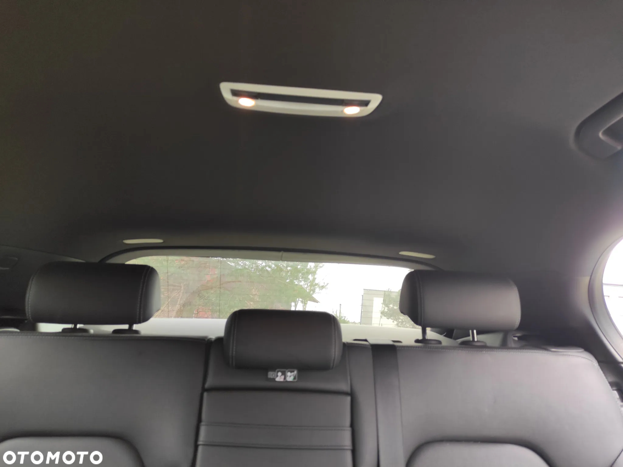 Mercedes-Benz GLA 250 4Matic 7G-DCT - 18