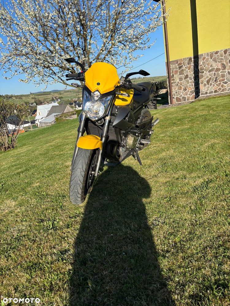 Yamaha XJ - 6