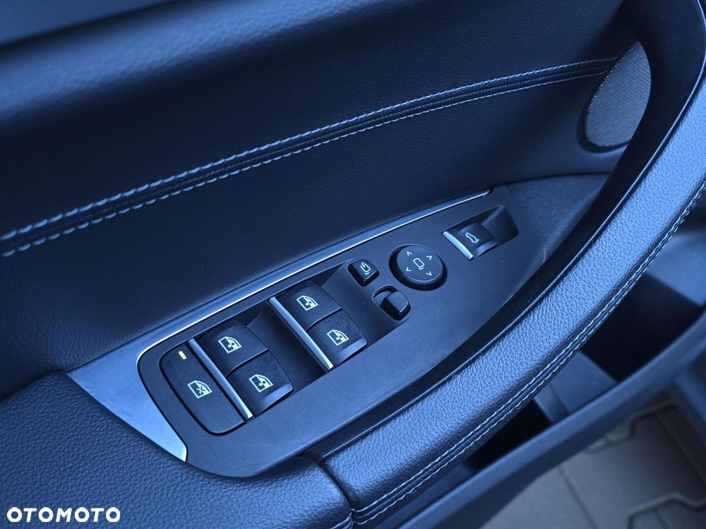 BMW X3 sDrive18d - 12