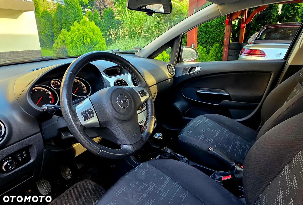 Opel Corsa - 12