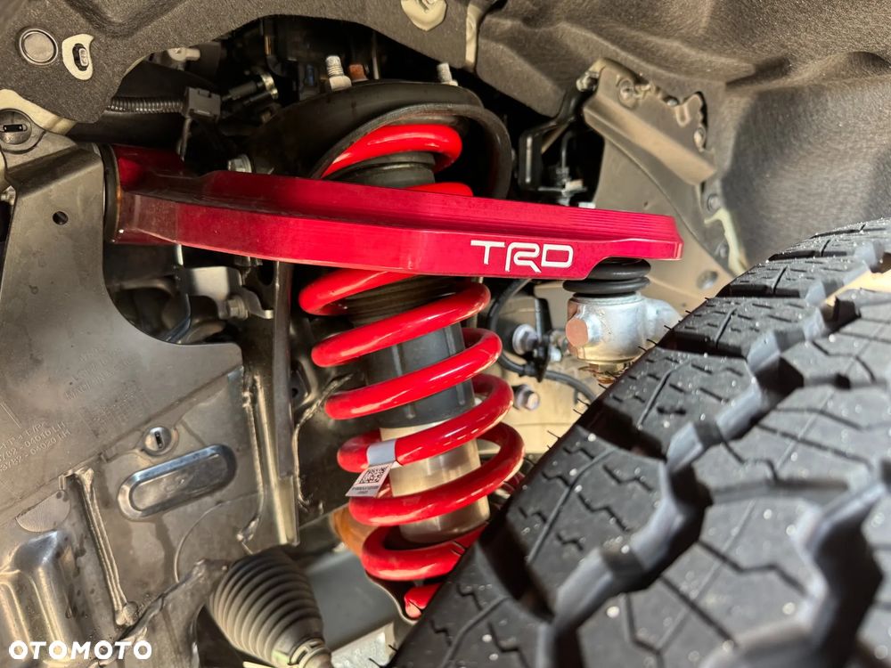 Toyota Tacoma - 11