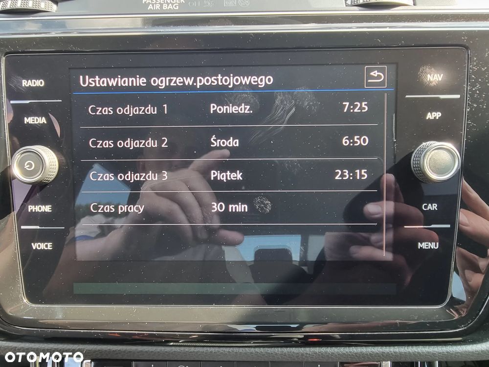 Volkswagen Touran 2.0 TDI SCR Highline - 34
