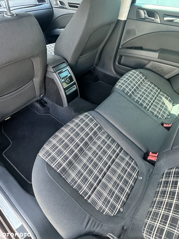 Skoda Superb 2.0 TDI DSG Exclusive - 28