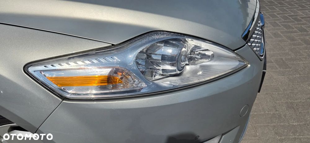 Ford Mondeo 2.0 TDCi Ghia - 24