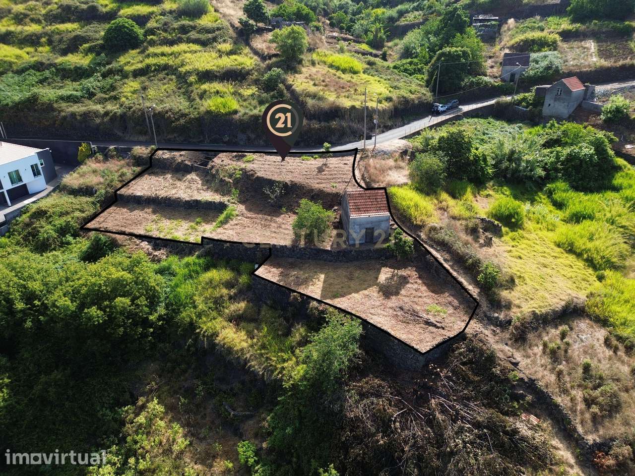 Terreno com Vista Mar Definitiva à Venda – Calheta, Madeira - Grande imagem: 2/15