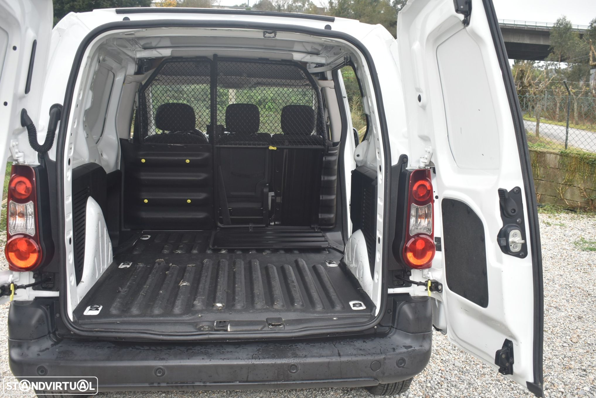 Peugeot Partner Outro - 12