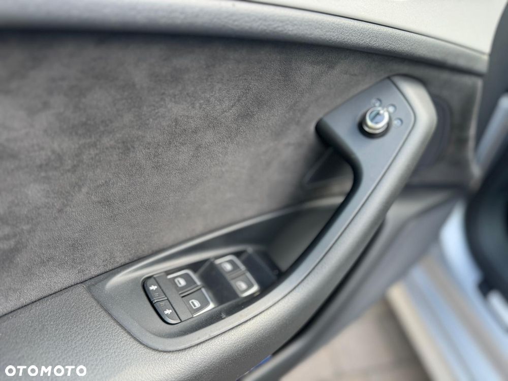 Audi A6 Avant 3.0 TDI quattro S tronic - 27