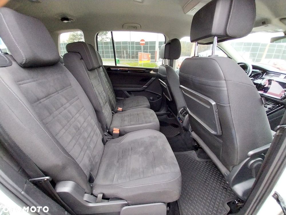 Volkswagen Touran - 6