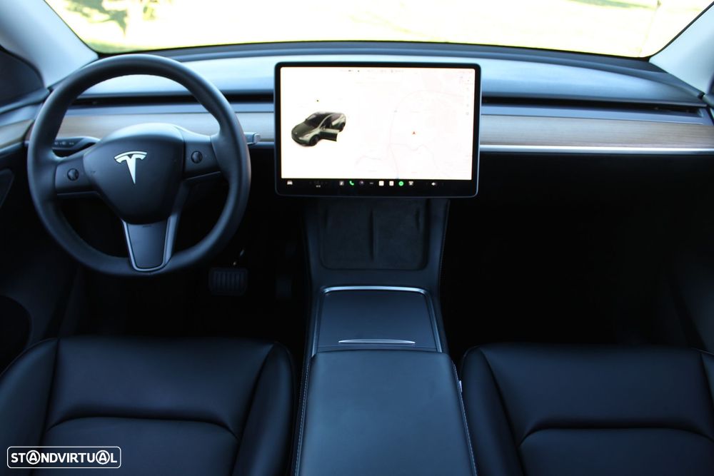 Tesla Model Y 2022 photo 2