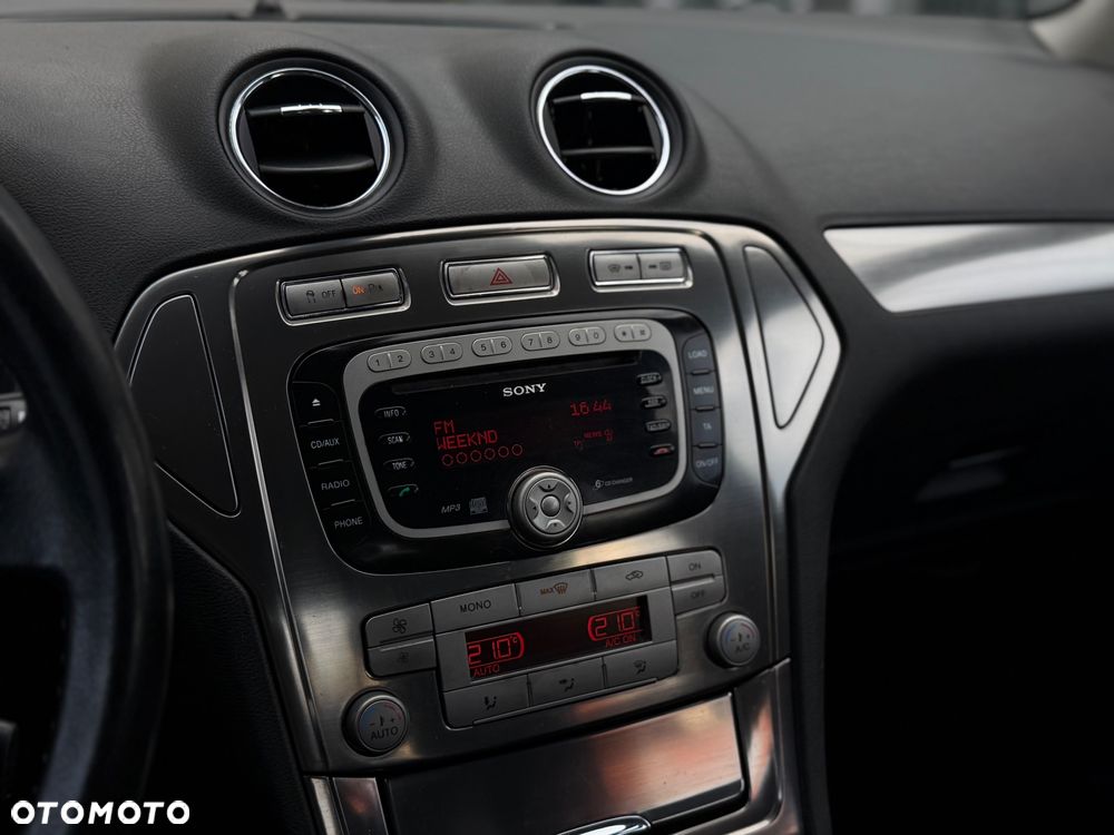 Ford Mondeo 2.0 Titanium - 17