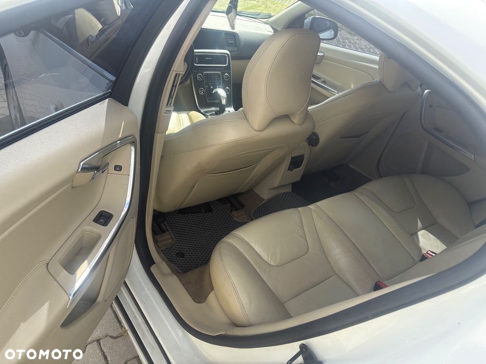 Volvo S60 2.5 T5 - 12