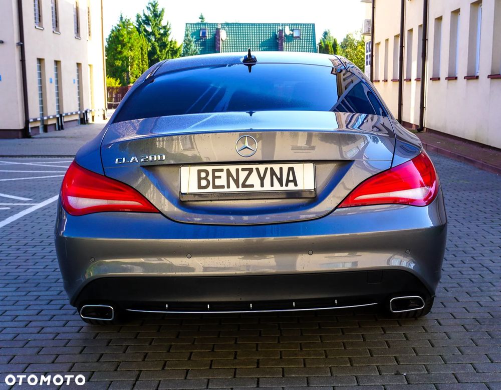 Mercedes-Benz CLA 200 7G-DCT UrbanStyle Edition - 20