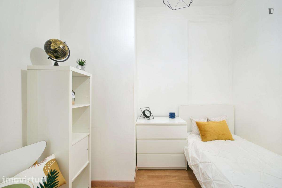 Quarto - localizado em Alameda Lisbon - Grande imagem: 3/11